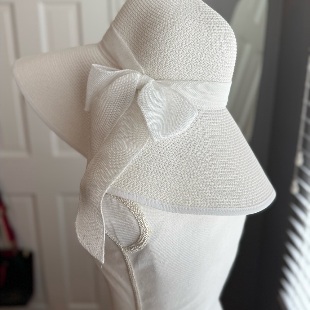 Classic White Wide-Brim Sun Hat with Bow - Women Accessories